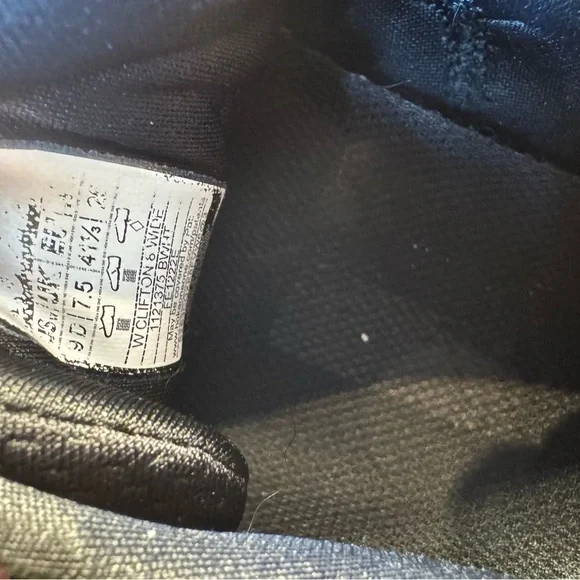 Hoka Clifton 8 wide 9 D Black and white Running Shoes - Picture 7 of 7